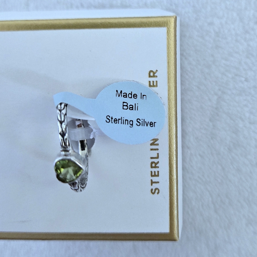 Annika Witt Dainty Peridot Heart💚 Ring💍 - NIB - Picture 7 of 16